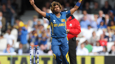 how many wickets constitute a double hat-trick?