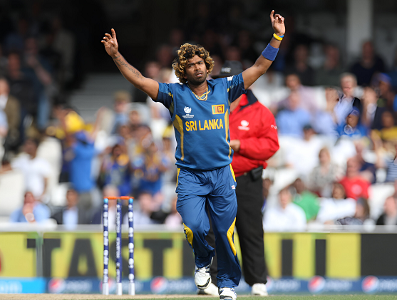 how many wickets constitute a double hat-trick?